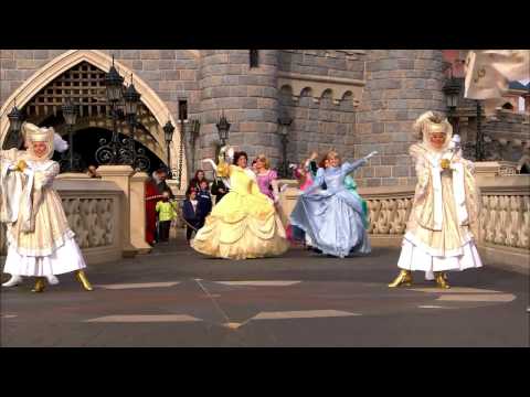 Christmas 2023 – Disney Princess Promenade – Disneyland Paris